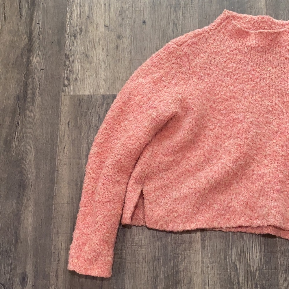 Pink sweater - Picture 2 of 2